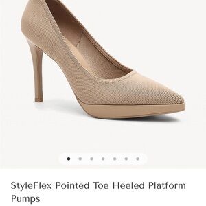 NWOT Cosy Island StyleFlex Beige Pointed Toe Heels!